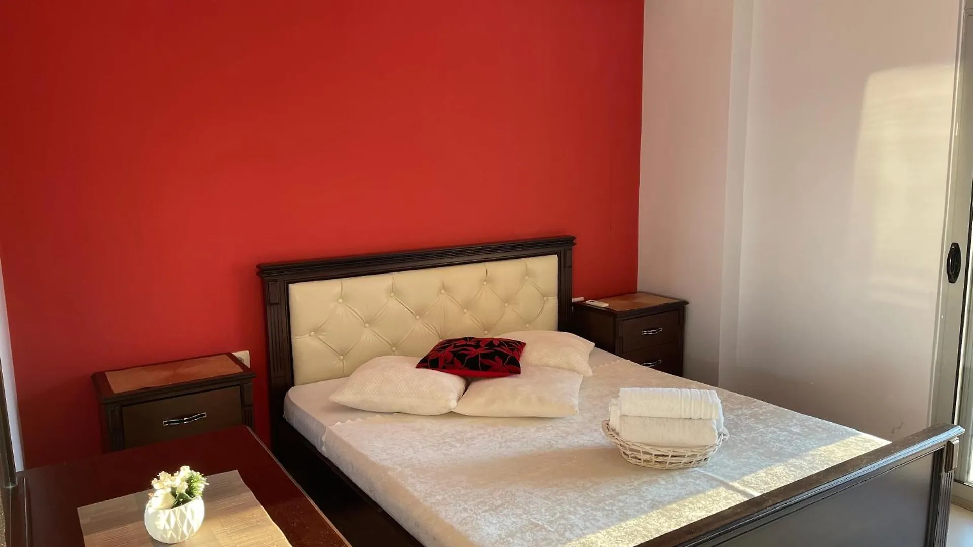 Onda Apartments 2 Saranda 0*,